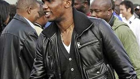 Etoo llega a Mil&aacute;n