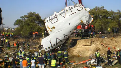 Imagen de los restos del avión de Spanair tomada el 20 de agosto de 2008 Imagen de los restos del avión de Spanair tomada el 20 de agosto de 2008