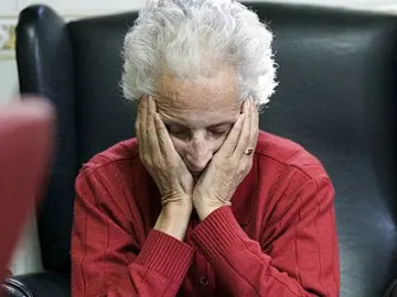 Mujer con Alzheimer Mujer con Alzheimer