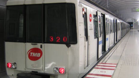 Uno de los trenes del Metro de Barcelona