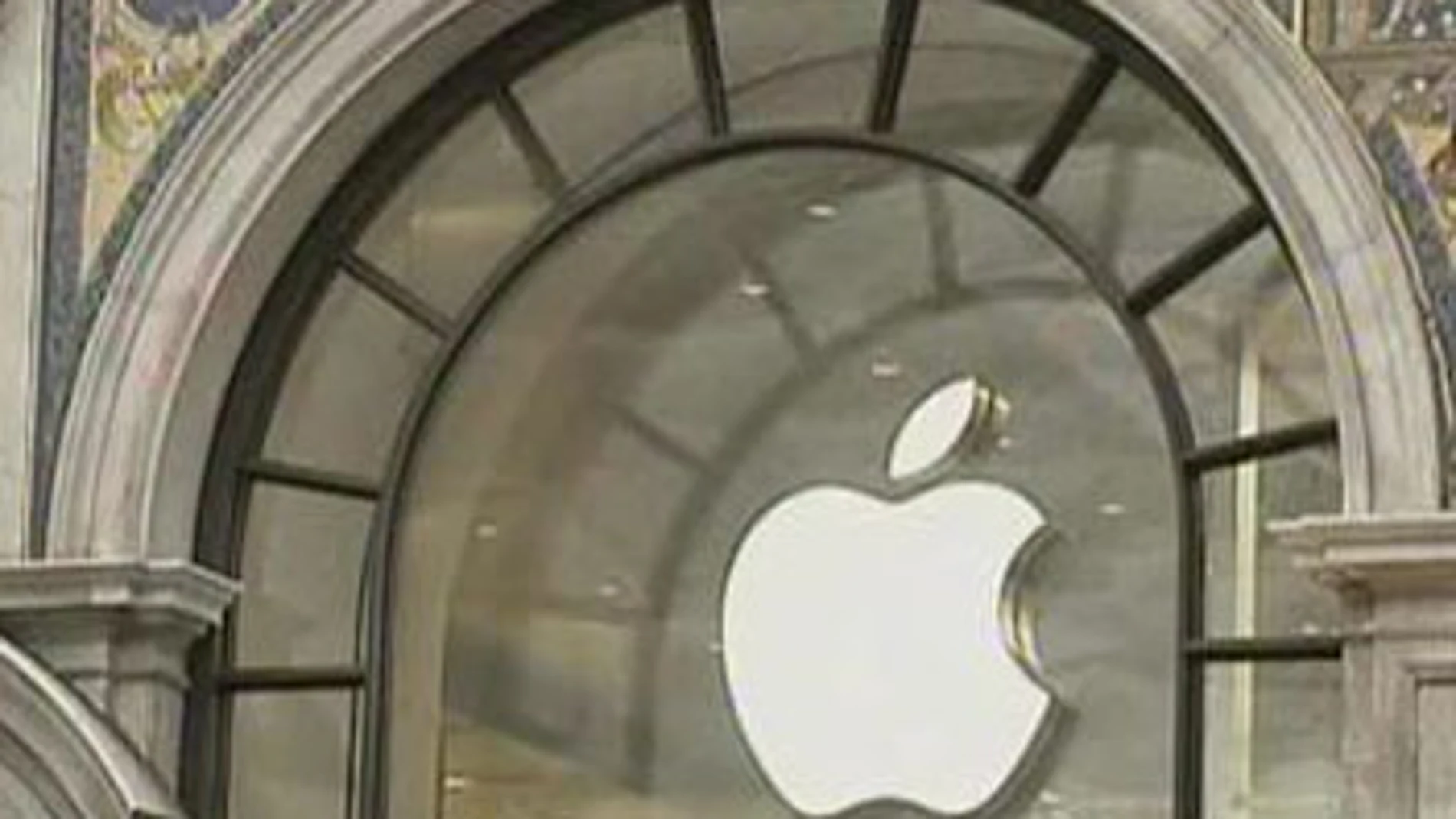 Apple Apple