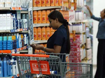 Mejora levemente la confianza del consumidor Mejora levemente la confianza del consumidor