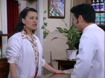 Farmacia de Guardia. Temporada 4. Capítulo 34. "El tupé ilustrado" Farmacia de Guardia. Temporada 4. Capítulo 34. "El tupé ilustrado"