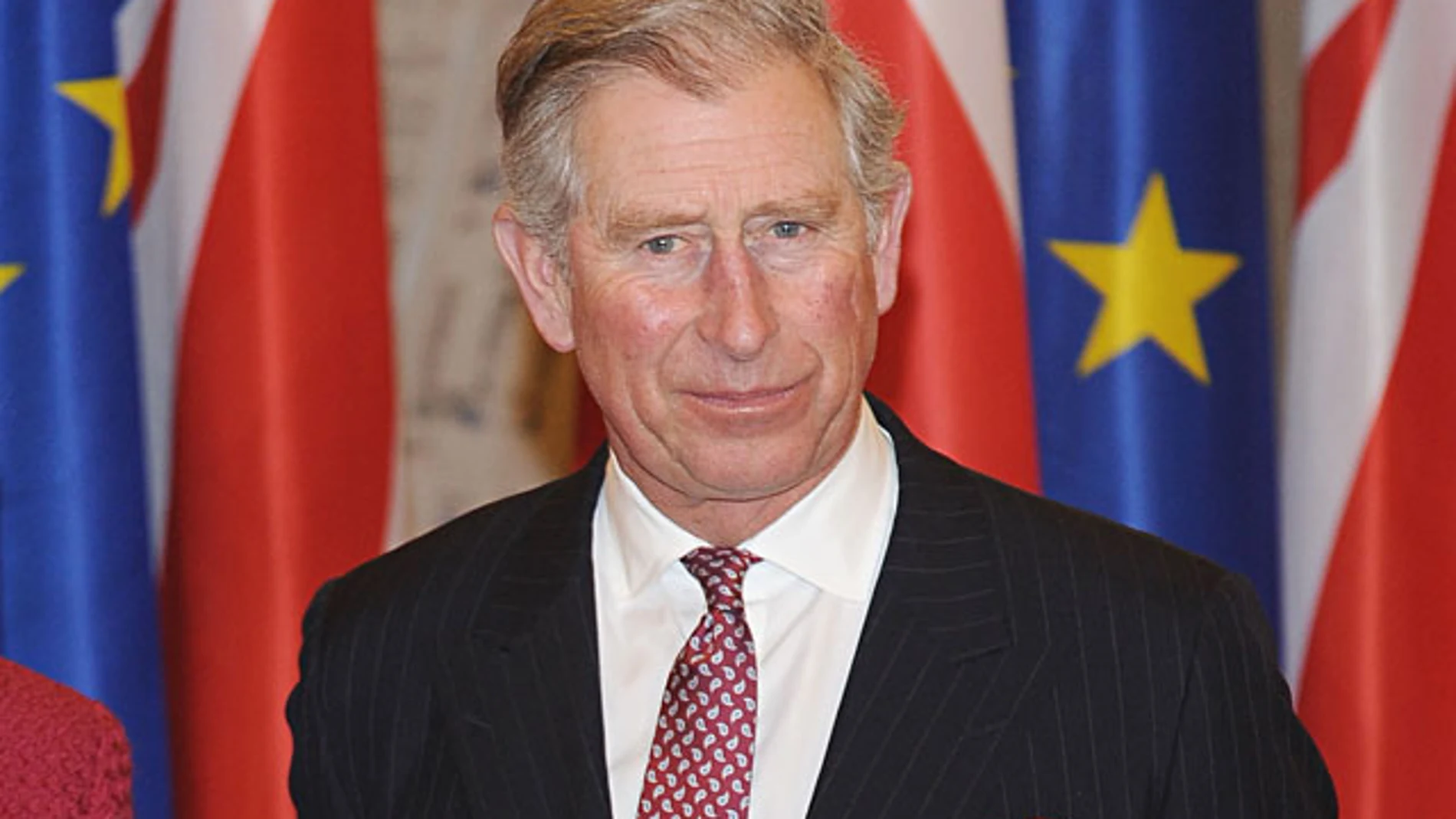 El Gobierno inglés protege al príncipe Carlos de la prensa El Gobierno inglés protege al príncipe Carlos de la prensa