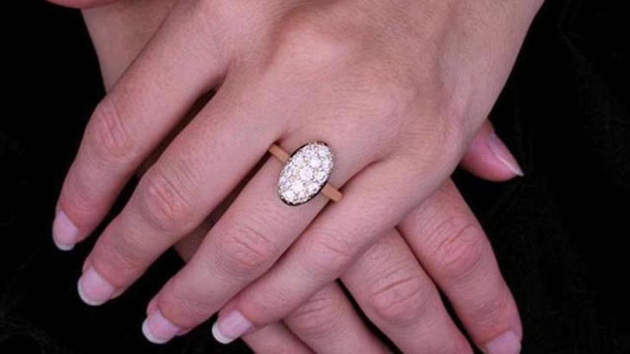 el anillo de compromiso entre edward y bella al alcance de