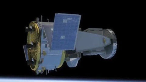 Un sat&eacute;lite circula sin control por el espacio