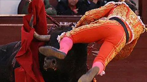 Cogida de Joselillo en Las Ventas Cogida de Joselillo en Las Ventas