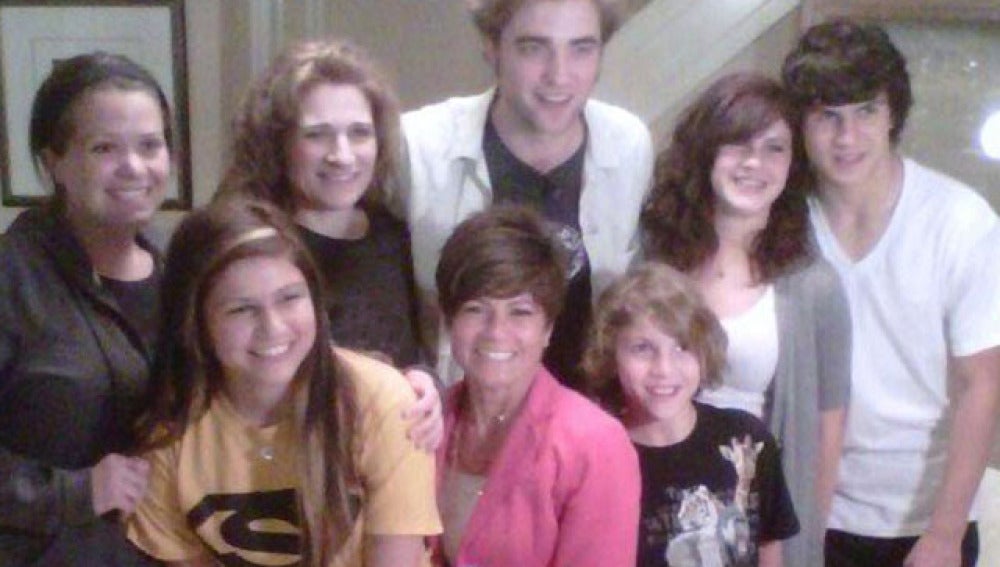 Pattinson da una sorpresa a domicilio
