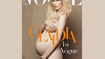 Claudia Schiffer posa en Vogue