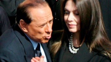Berlusconi pagará 300.000 euros al mes a su ex