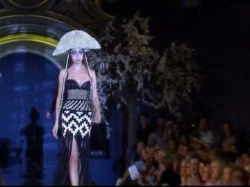 Desfile de Gaultier en Rusia