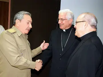 Castro y Iglesia inician proceso de diálogo Castro y Iglesia inician proceso de diálogo