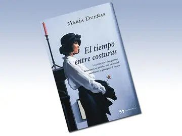 Portada de El tiempo entre costuras Portada de El tiempo entre costuras