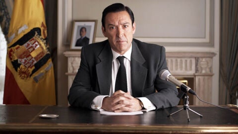Adolfo Su&aacute;rez, Miniserie, Parte 1