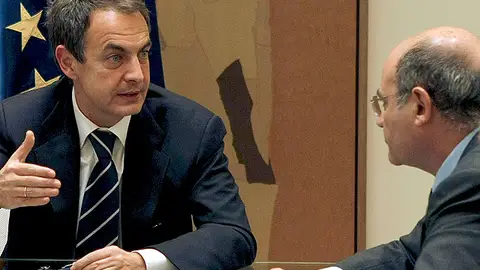 El Gobierno se reúne con los agentes sociales El Gobierno se reúne con los agentes sociales