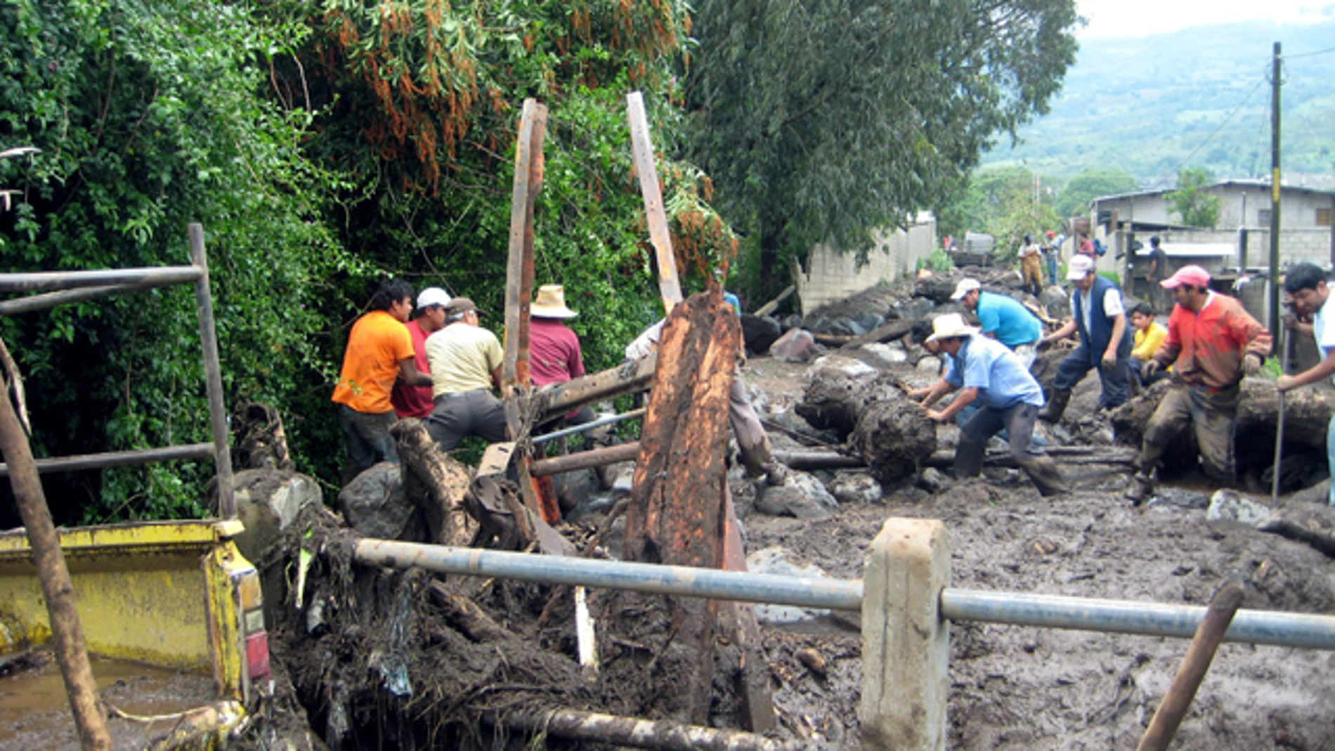 Búsqueda de desaparecidos por el 'Agatha' Búsqueda de desaparecidos por el 'Agatha'