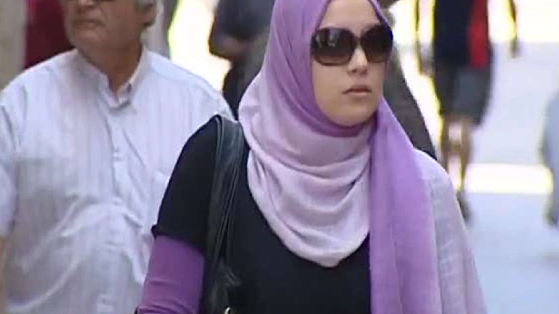 No quieren que el burka llegue al Senadoo No quieren que el burka llegue al Senadoo