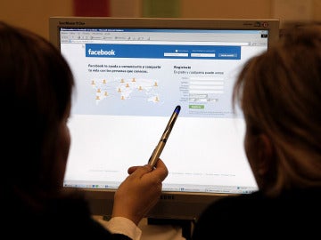 Una madre localiza a sus hijos por Facebook Una madre localiza a sus hijos por Facebook
