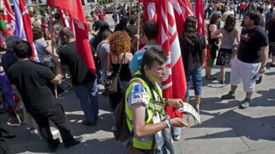 Los funcionarios saldrán a la calle el martes para protestar por los recortes salariales
