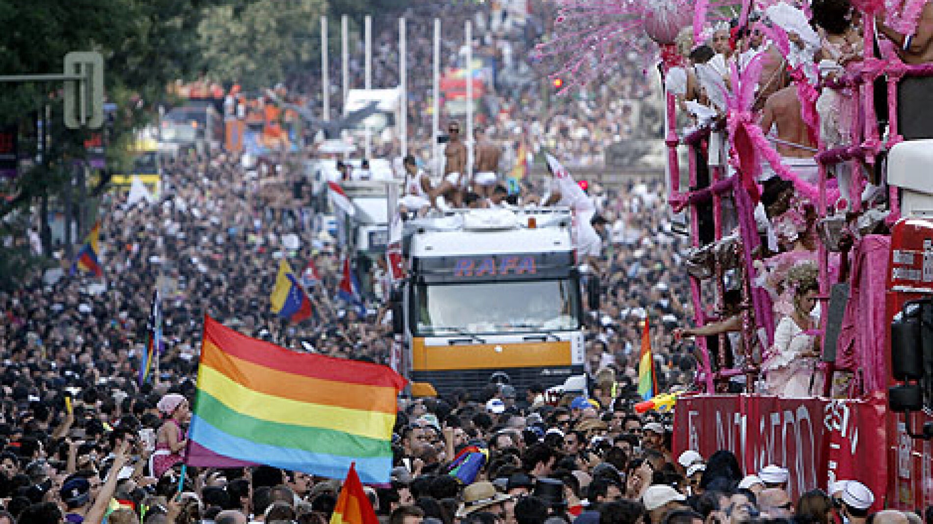 El desfile del Orgullo en Madrid irá de Atocha a Colón y no pasará por ...