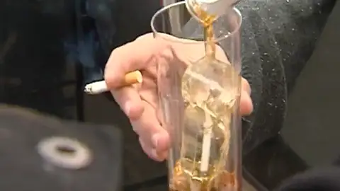 Los jóvenes y el botellón Los jóvenes y el botellón