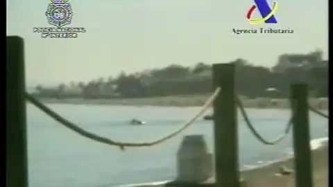 Motos de agua y buzos para transportar droga hasta la costa Motos de agua y buzos para transportar droga hasta la costa