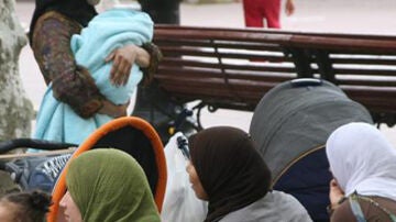 Mujeres musulmanas en un parque