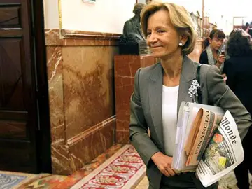 Elena Salgado y su 'decretazo' Elena Salgado y su 'decretazo'