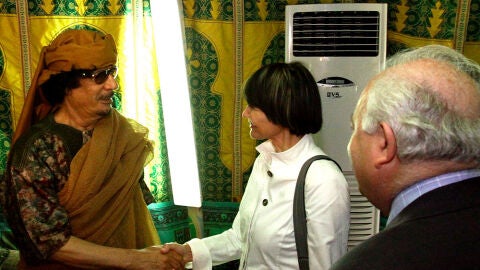 Moratinos y su homologa suiza con Gadafi