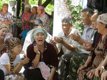 Miles de desplazados en Kirguizistán