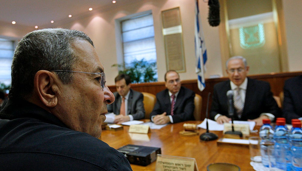 Ehud Barack y Benjamin Netanyahu en una reunión
