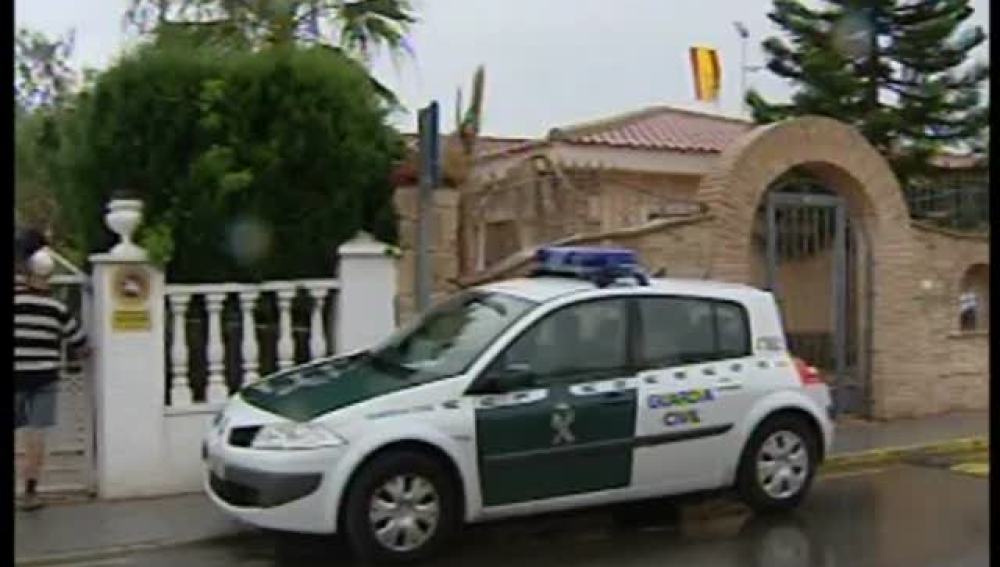 Investigan la muerte de una mujer