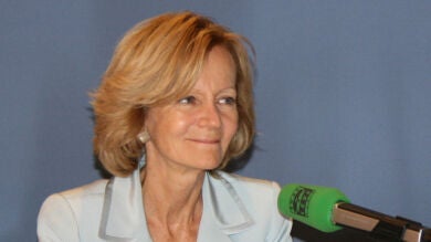 Salgado no descarta nuevas subidas de impuestos para garantizar el recorte del déficit al 6% en 2011