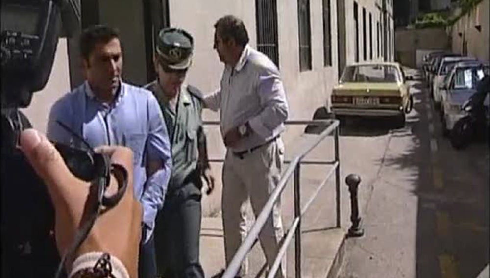 19 años de cárcel para el ex guardia civil de Cambados 