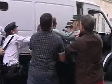 Agreden a su padre tras conocer la sentencia Agreden a su padre tras conocer la sentencia