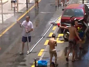 Lanjarón celebra San Juan con agua Lanjarón celebra San Juan con agua