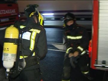 Los bomberos intervienen en el simulacro del túnel de Mondragón