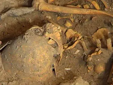 Cuerpo de la Edad de Bronce hallado en Atapuerca Cuerpo de la Edad de Bronce hallado en Atapuerca