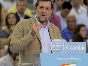 Rajoy, dispuesto a "acordar" políticas con Zapatero 