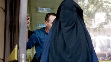 El Senado da visto bueno a prohibir el burka en lugares públicos