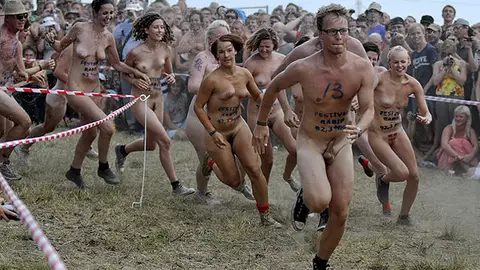 Desnudos en el festival Desnudos en el festival