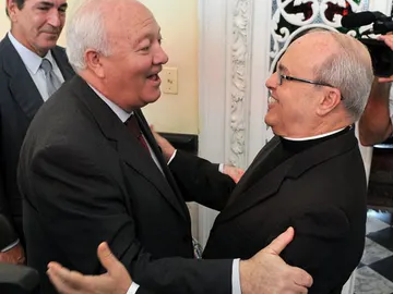 Moratinos con el cardenal cubano Sergio Ortega Moratinos con el cardenal cubano Sergio Ortega