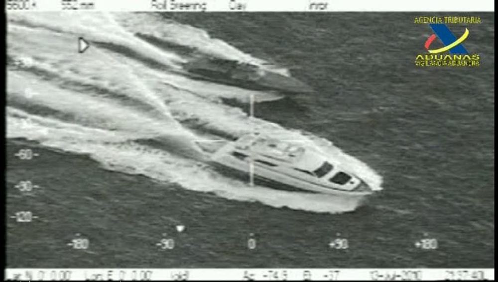 Persecución de un yate en Murcia