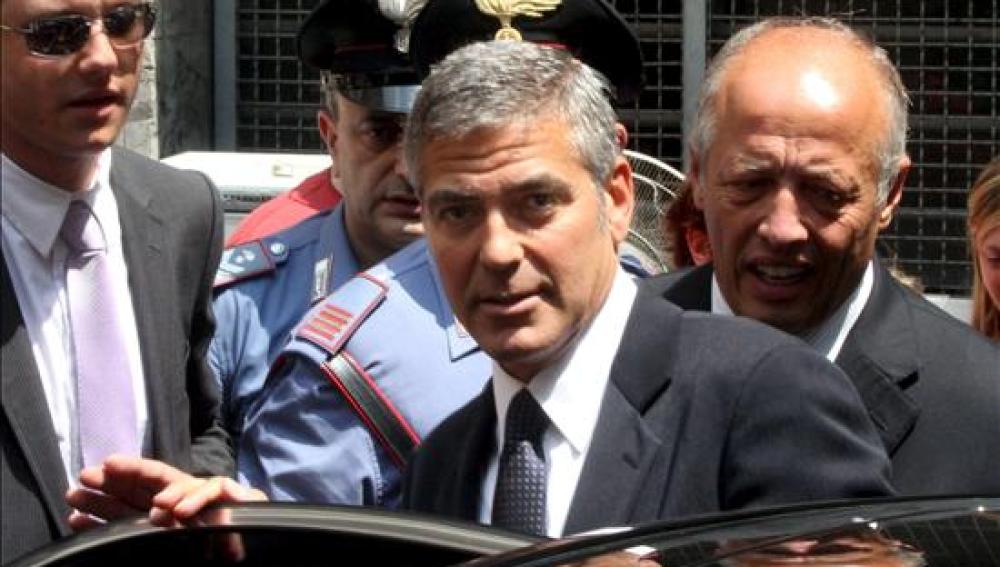 George Clooney testifica antes el Tribunal de Milán