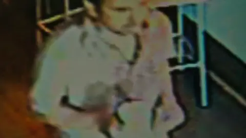 Imágenes del presunto asesino de Zaragoza Imágenes del presunto asesino de Zaragoza