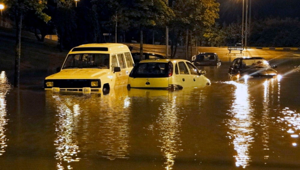 Inundaciones en el barrio pamplonés de Mendebaldea