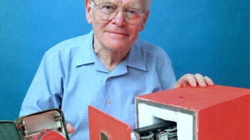 David Warren, inventor de la caja negra