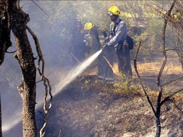 Extinción de un incendio en Girona Extinción de un incendio en Girona