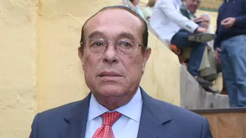 Curro Romero, crítico con la decisión del Parlament Curro Romero, crítico con la decisión del Parlament