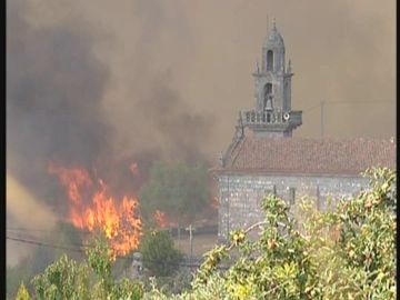 Las urbanizaciones cercanas al monte deben extremar la precaución contra incendios Las urbanizaciones cercanas al monte deben extremar la precaución contra incendios